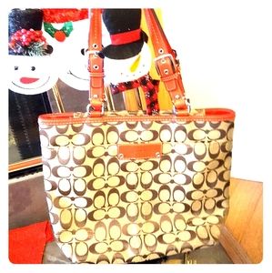 Signature Coach Shoulder Bag